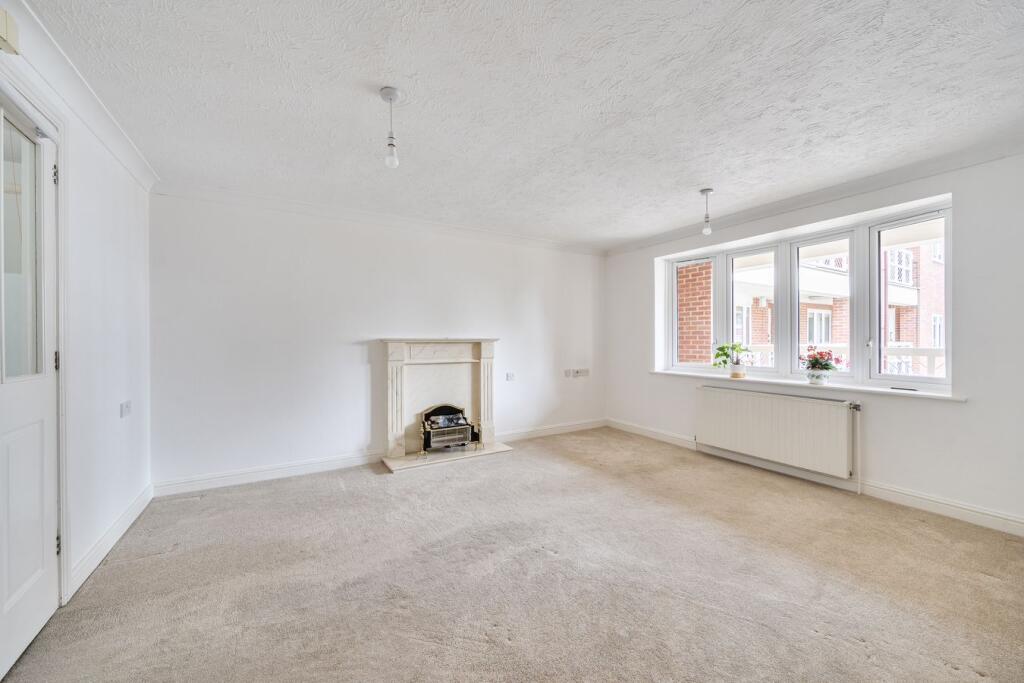 Four Oaks Road, Sutton Coldfield, B74 photo 2