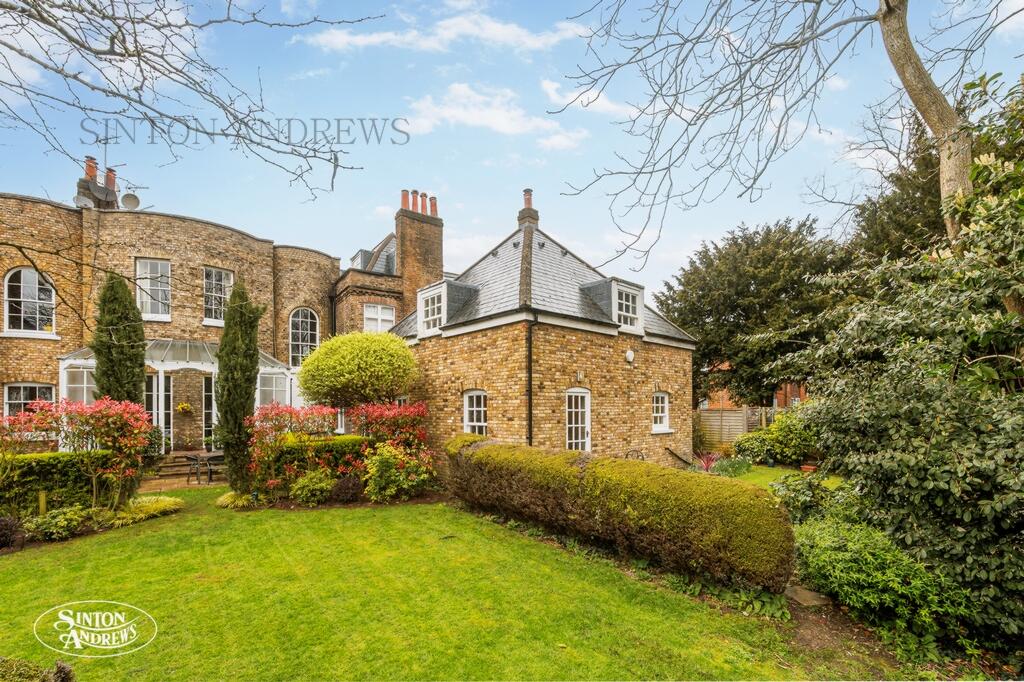 Main image of property: Flat 3, St Raphaels House, Mattock Lane, Ealing, W5