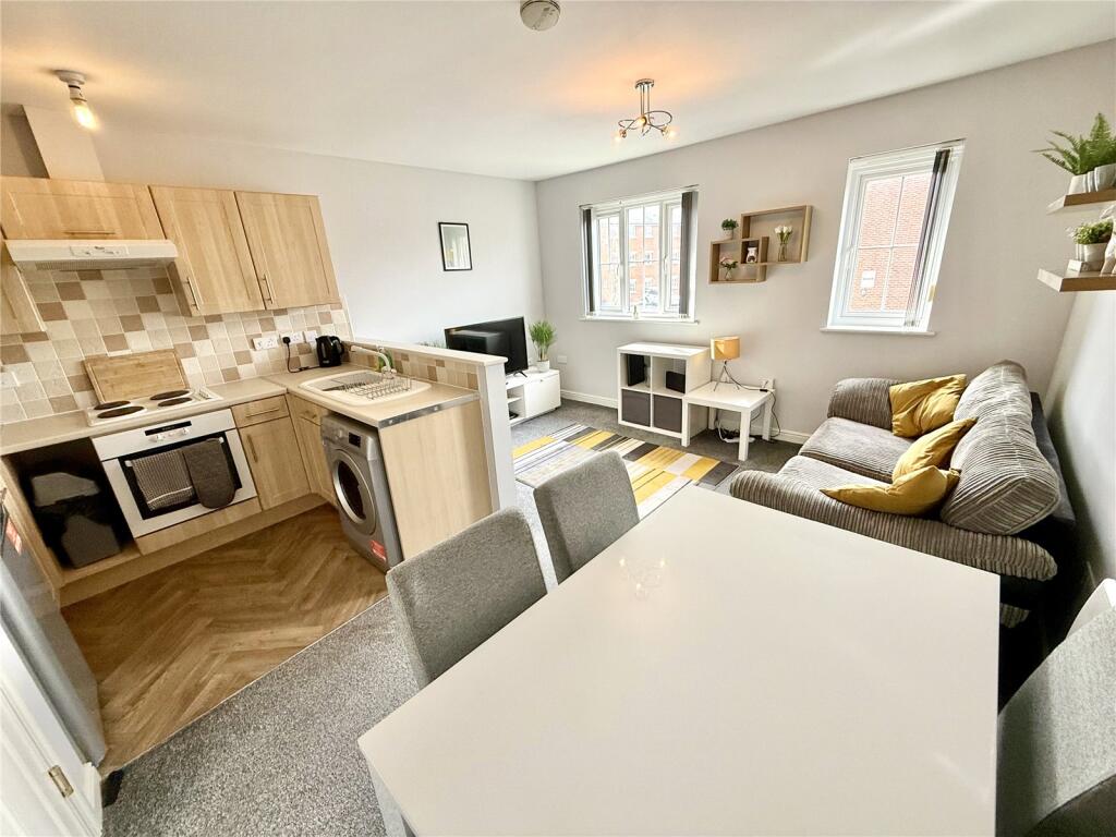 Foster Court, Highbridge, Somerset, TA9 photo 2