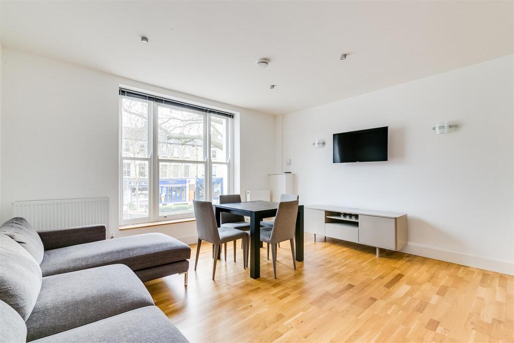 Main image of property: 186 Chiswick High Road, Chiswick, London