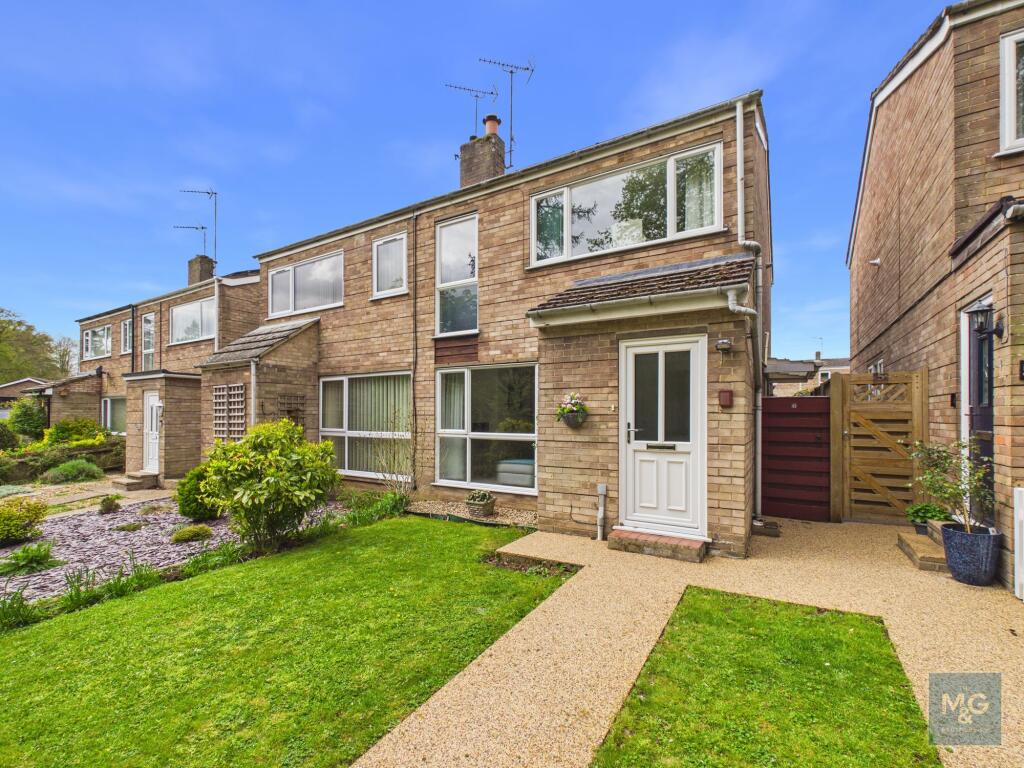 3-bed semi-detached on Thornton Road, Bury St. Edmunds, IP33, £285,000