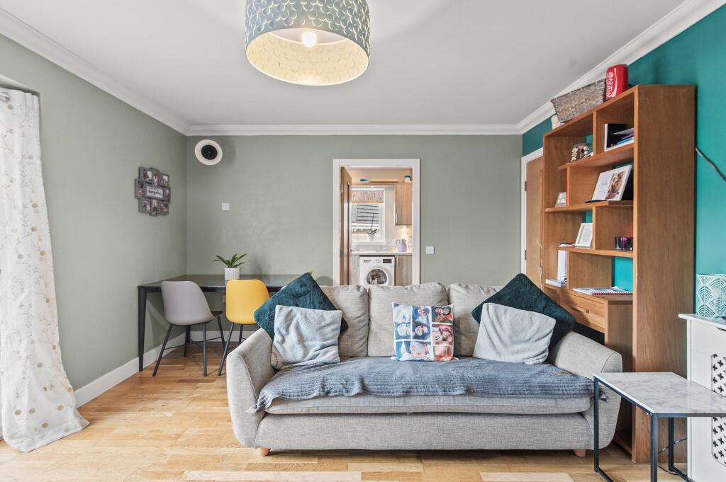 Castle Drive, Auchterarder, PH3 photo 3