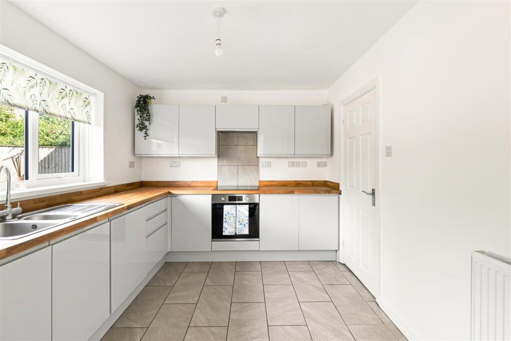 House in Swansea - View 2