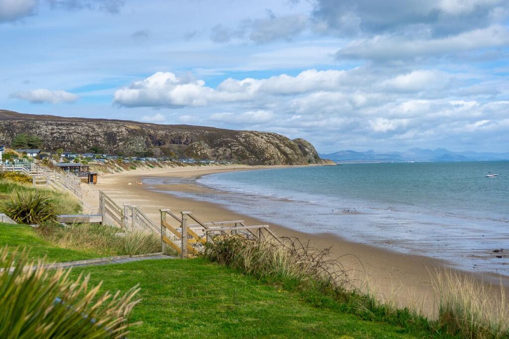 House in Llandudno - More