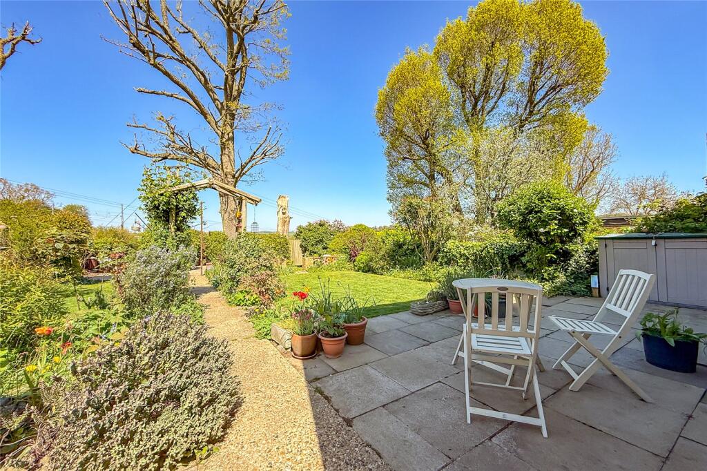Additional image 14 of Springfield Crescent, Harpenden, Hertfordshire, AL5