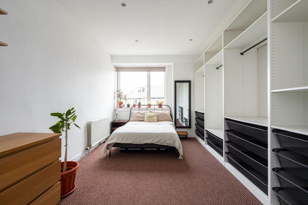 Apartment in Edinburgh, Corstorphine - More