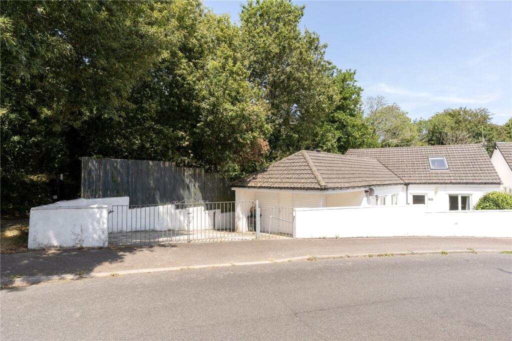 3 bedroom bungalow in Alverton, great location
