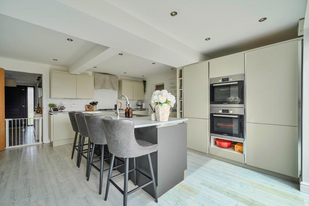 Sale Agreed By Kayleigh Stevens photo 4