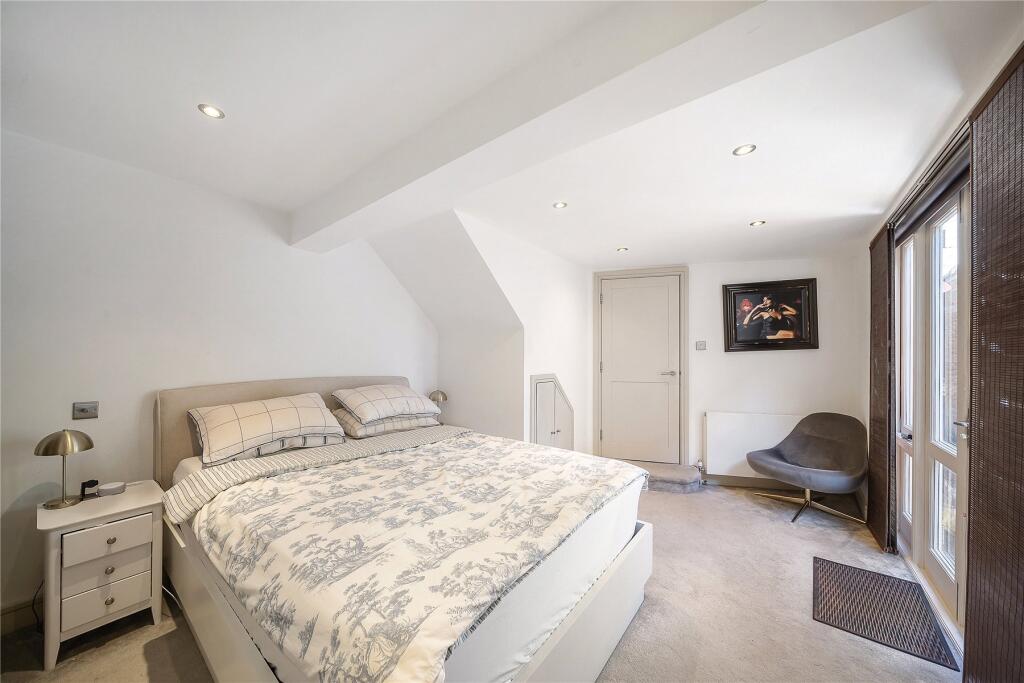 House in London - More