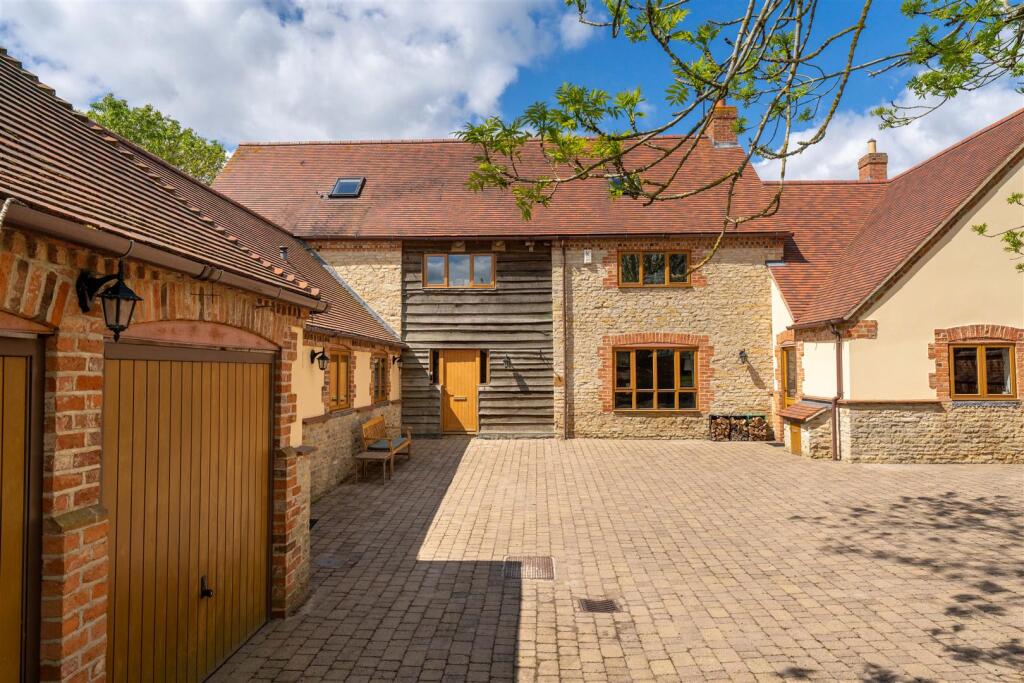 Main image of property: Roade Hill, Ashton, Northampton