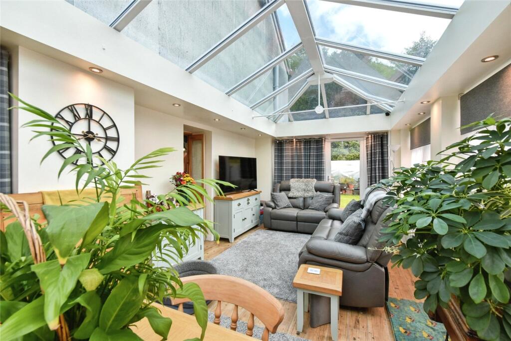 House in Ystradgynlais - View 3
