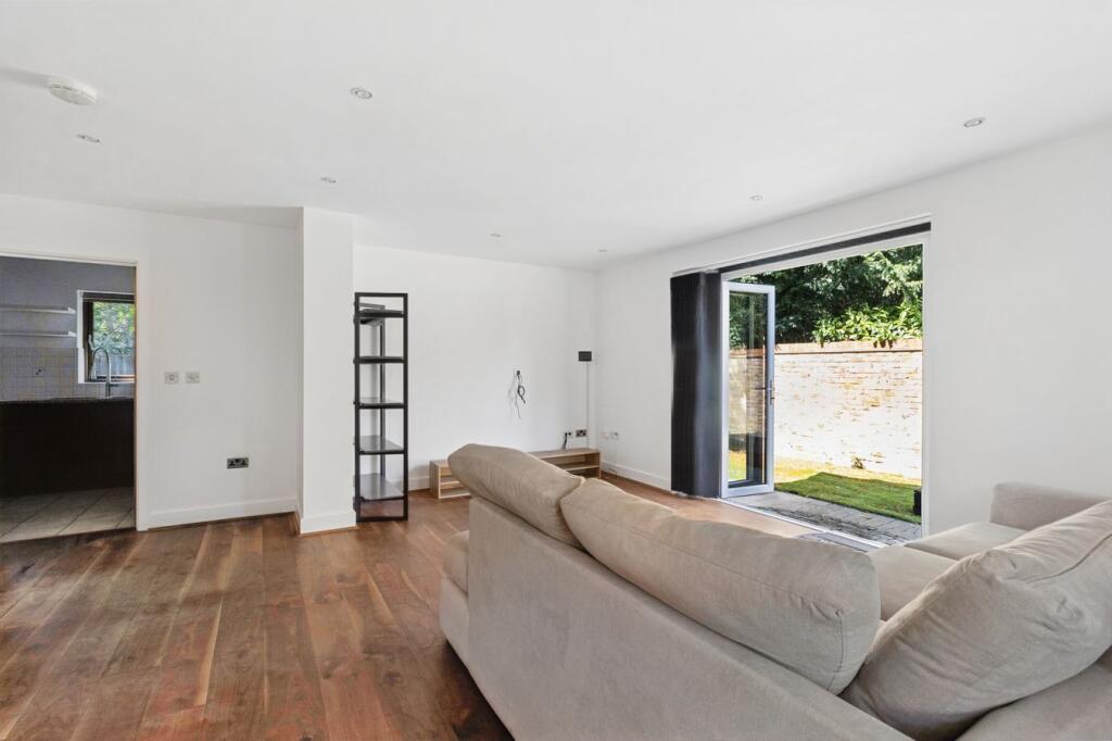 House in Southall - View 2