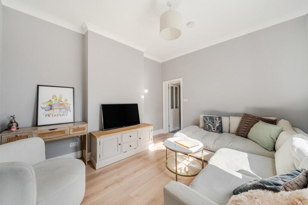 Main image of property: Lower Richmond Road, Putney, London, SW15