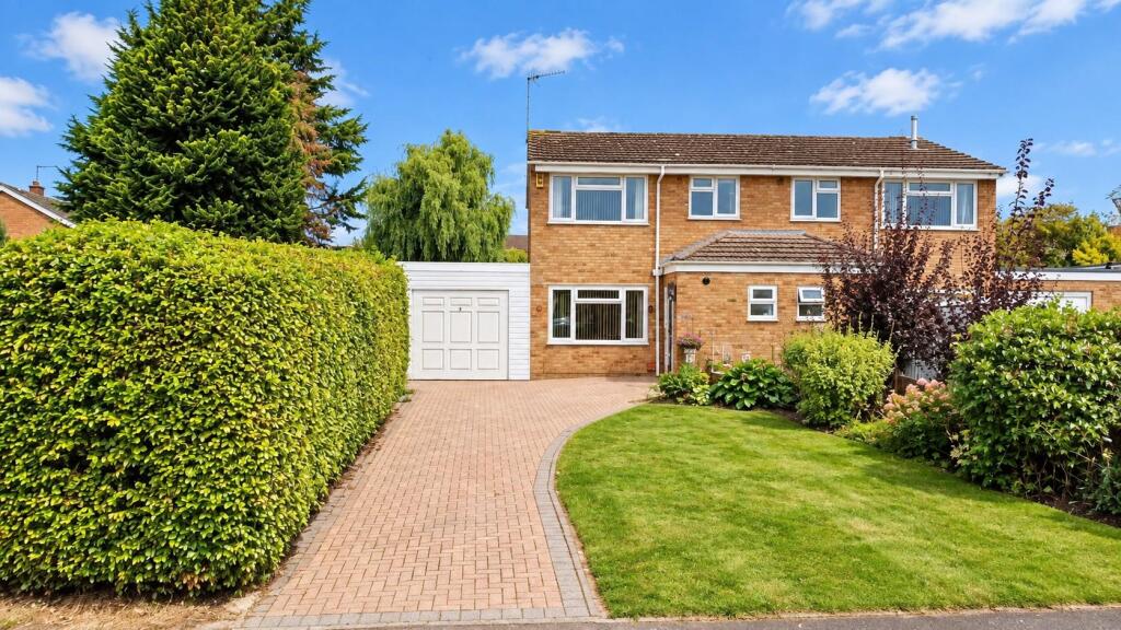 Main image of property: Manor Road, Earls Barton, Northamptonshire NN6