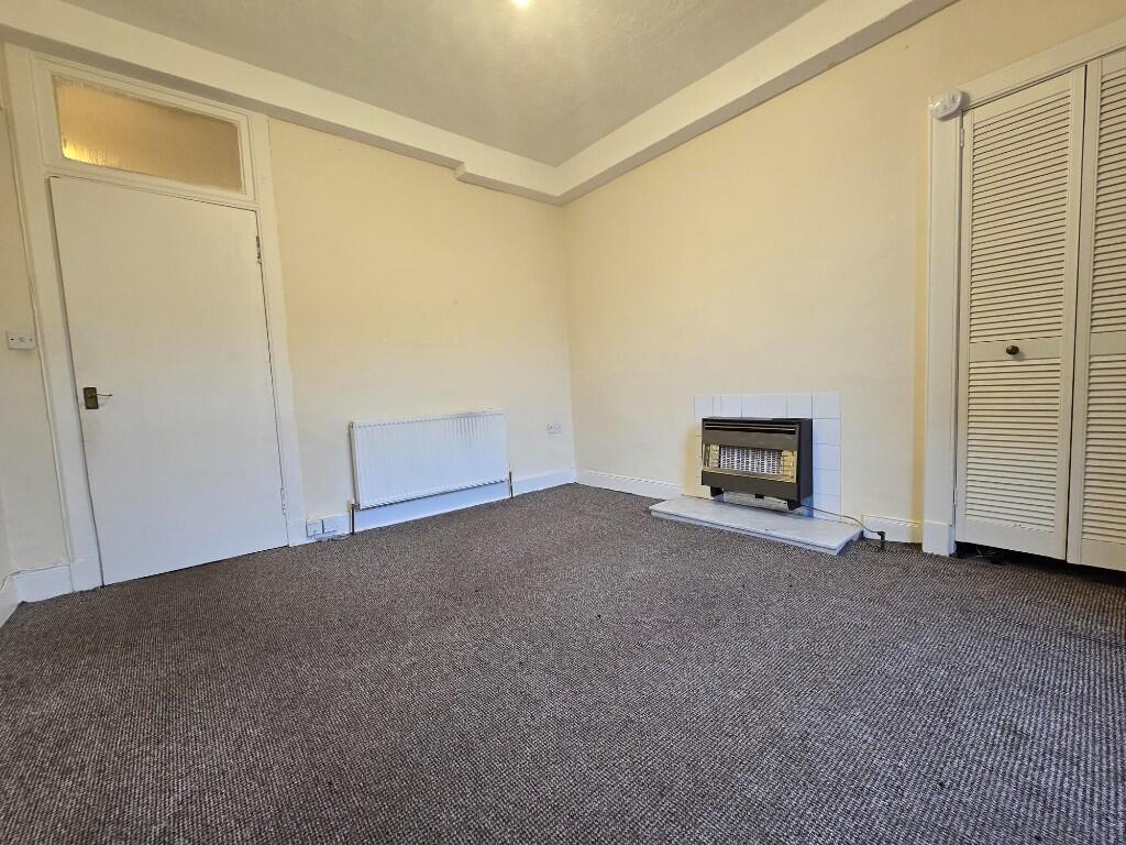 Kerr Street, Glasgow, G78 photo 4
