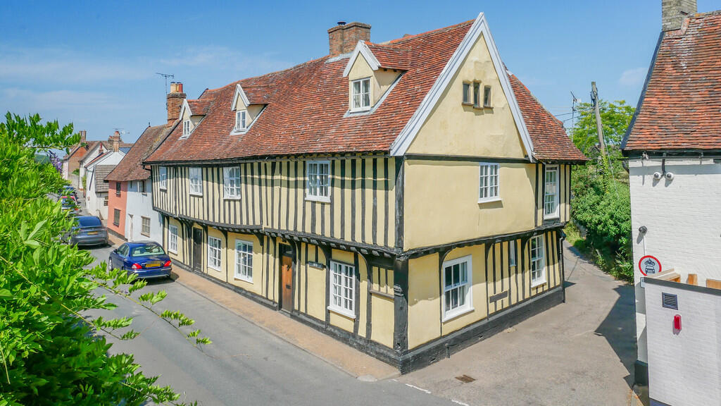 4-bed semi-detached on Woolpit, Bury St. Edmunds, £425,000