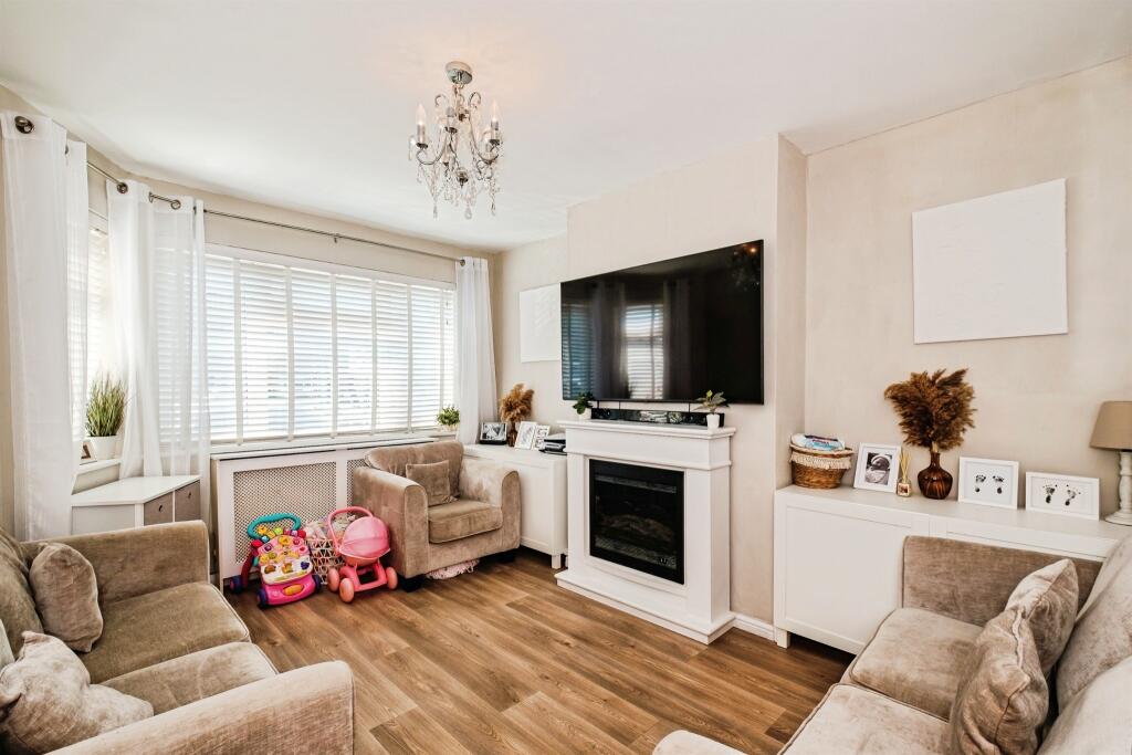 Ardingly Drive, Goring-By-Sea, Worthing photo 2