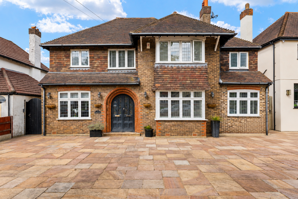 Main image of property: Essenden Road, South Croydon, CR2 0BW