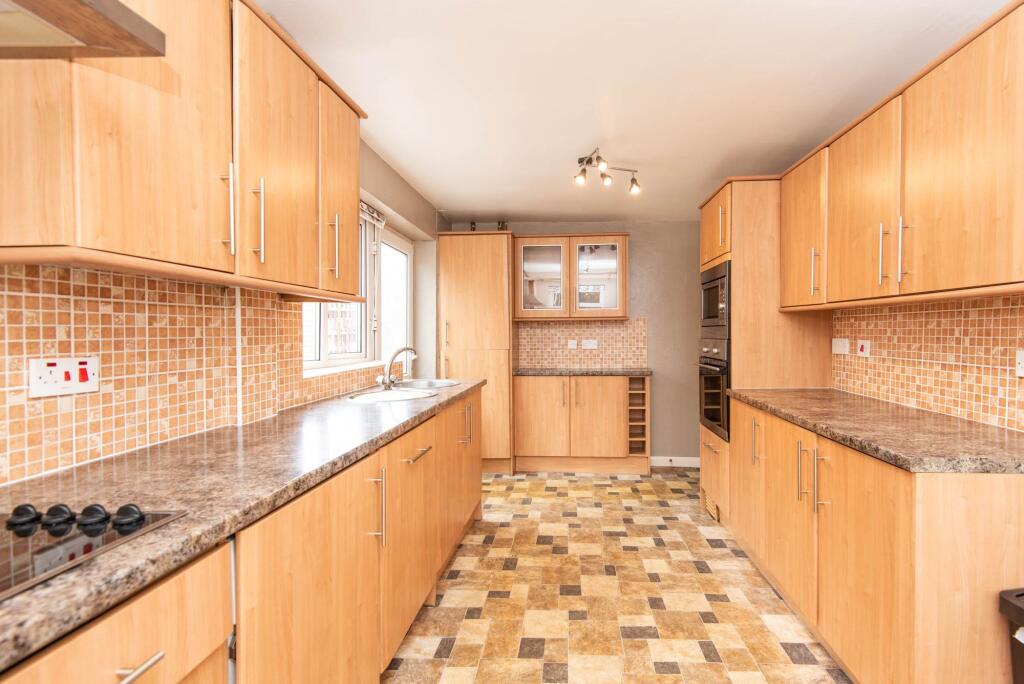 Bamford Road, Inkersall, S43 photo 2