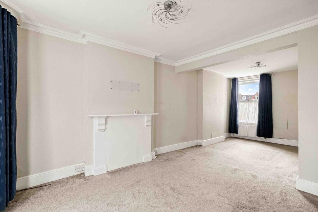 House in Canterbury - View 5
