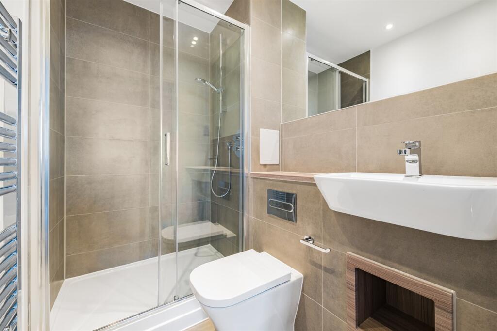 Apartment in London - View 5
