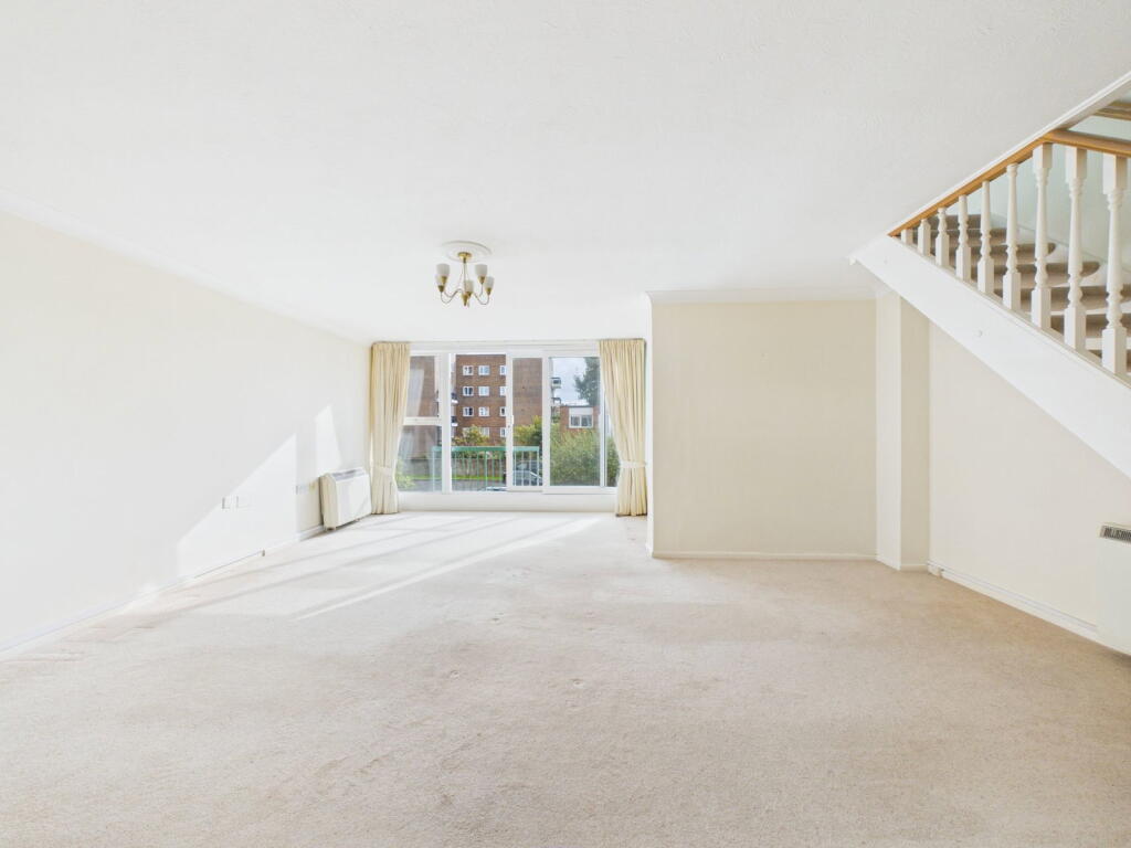 The Rowans, Worthing, BN11 photo 4