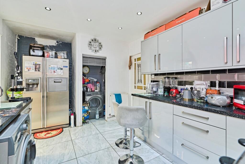 House in Dudley - View 4