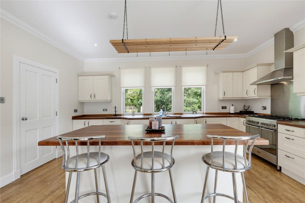 House in Aberdeen, Moray - More