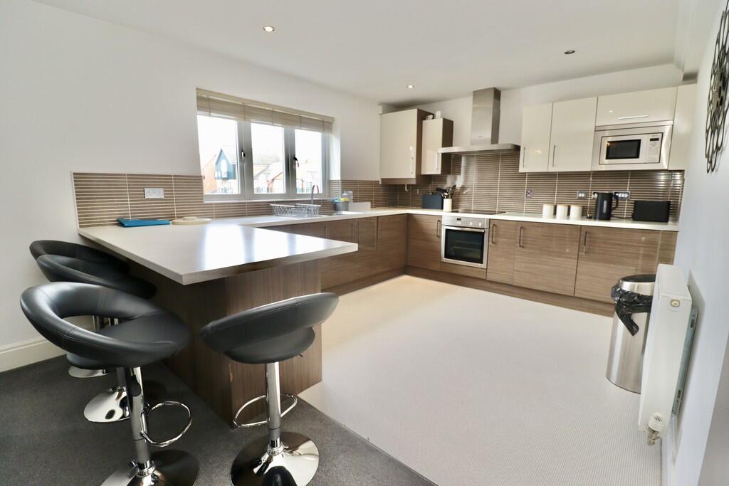 Ellisons Quay, Burton Waters photo 3