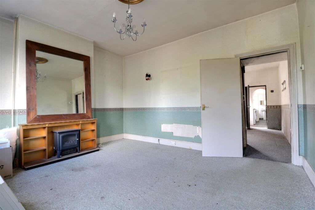 High Lane, Alsagers Bank, Stoke-On-Trent photo 4