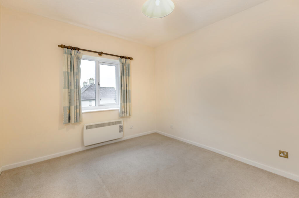 Additional image 6 of Robin Court, Harpenden, AL5