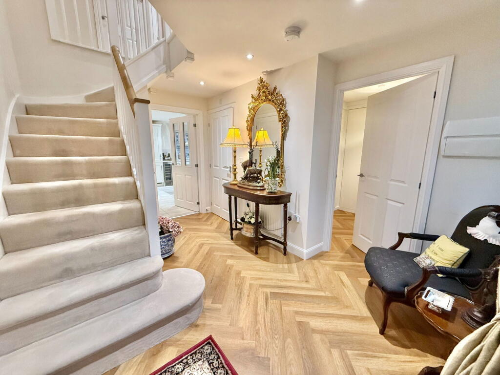 Woodnook Place, Burley In Wharfedale, LS29 7TY photo 2