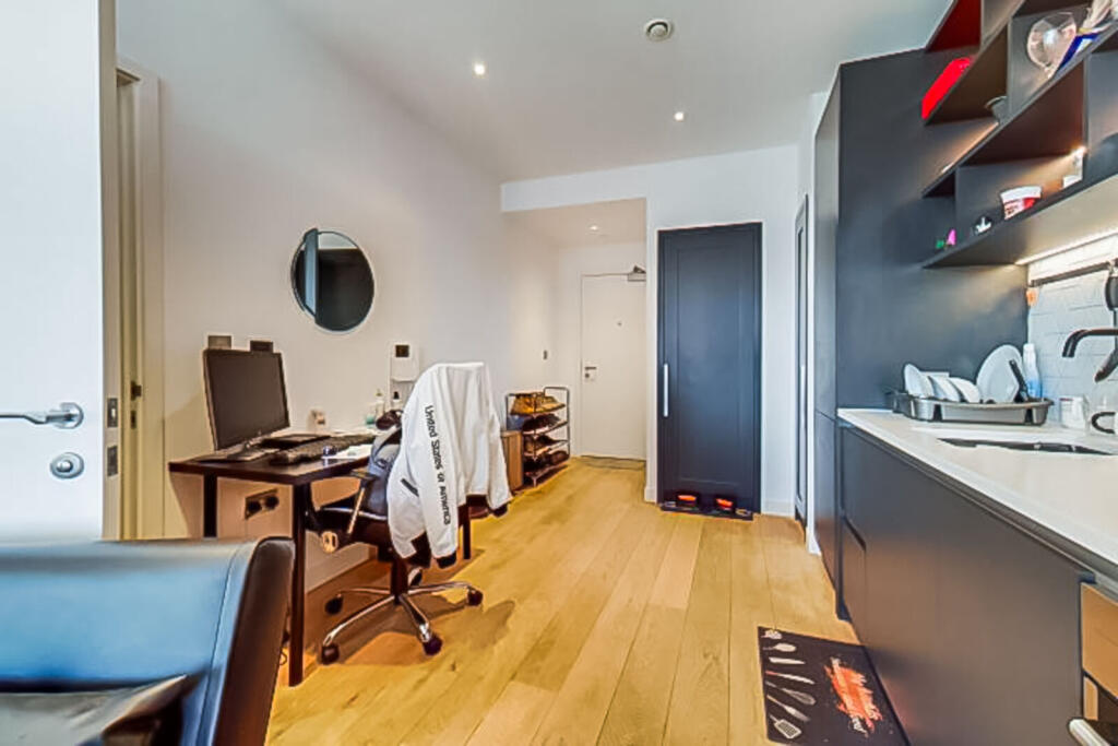 Apartment in London - View 4