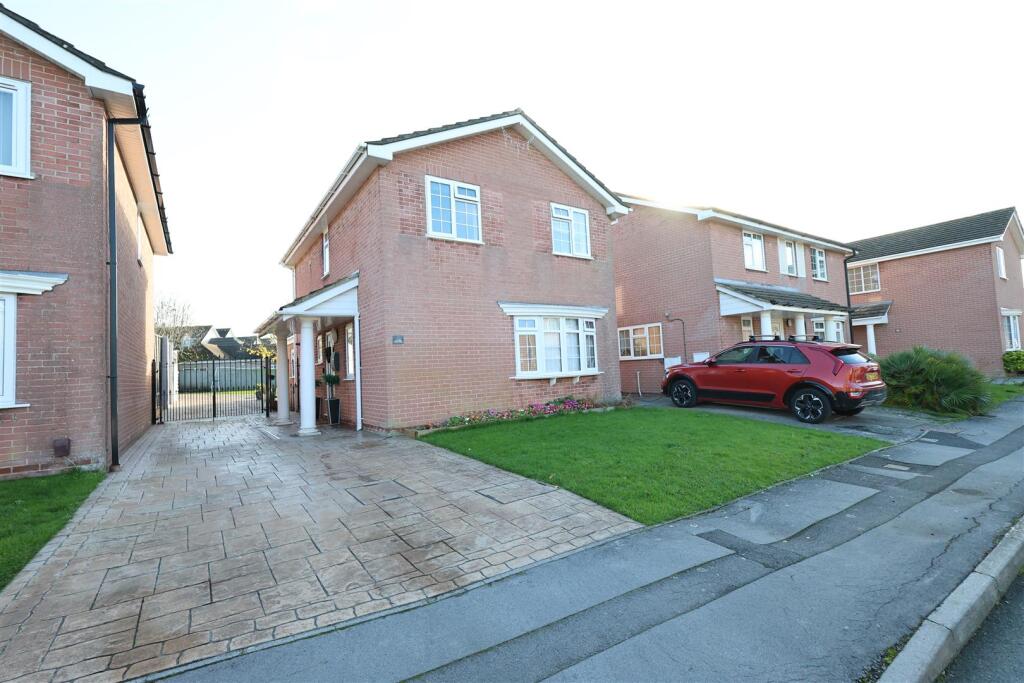 Main image of property: Footshill Close, Bristol