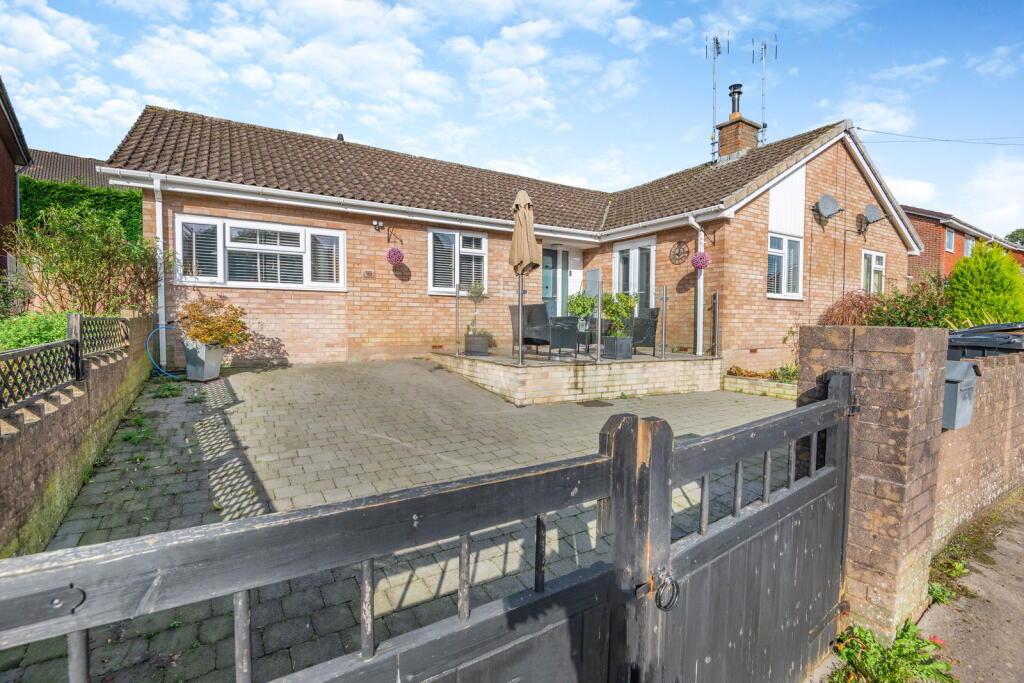 3-bed bungalow on Poolway Place, Coleford, £300,000