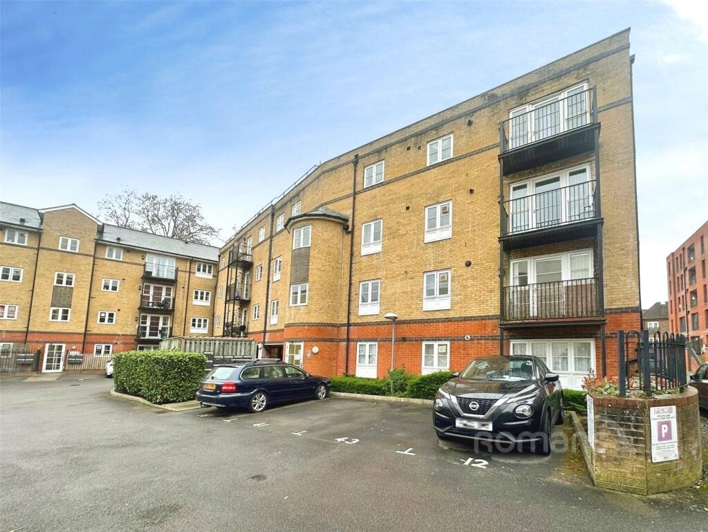 Main image of property: High Street, Aldershot, Hampshire