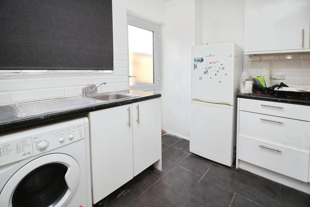 Apartment in Hemel Hempstead - View 5