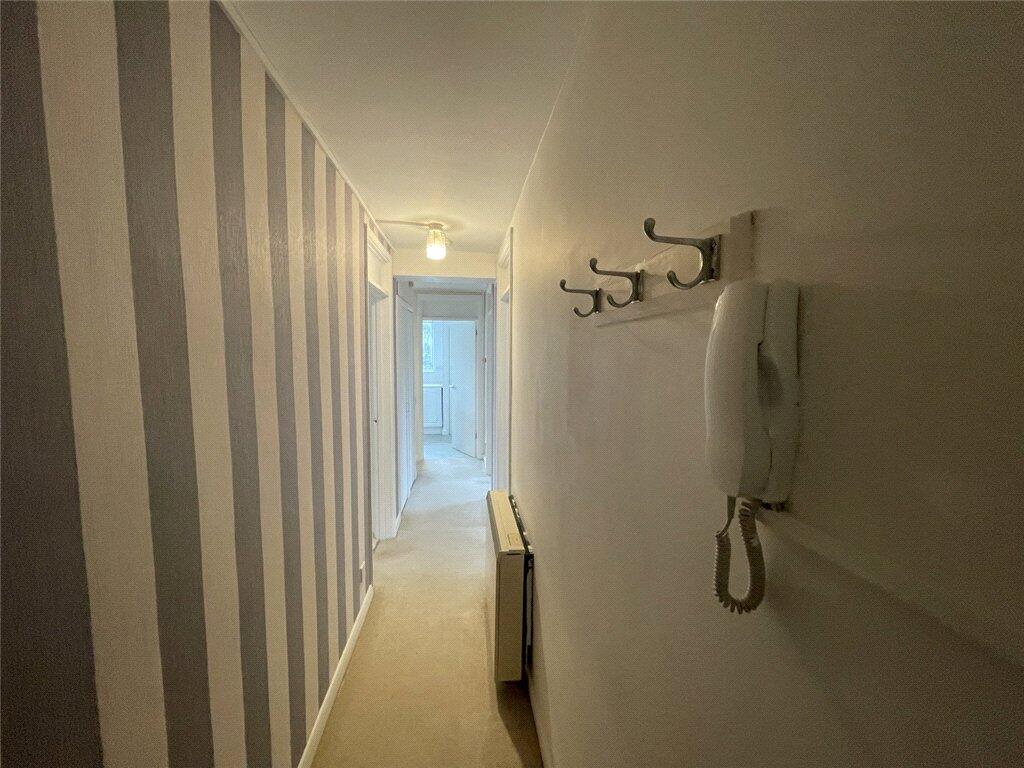 Apartment in Milton Keynes - View 4