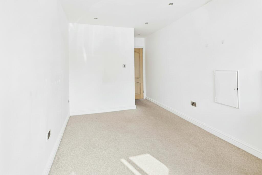 Additional image 10 of Suffolk Way, Fazeley, Tamworth, B78