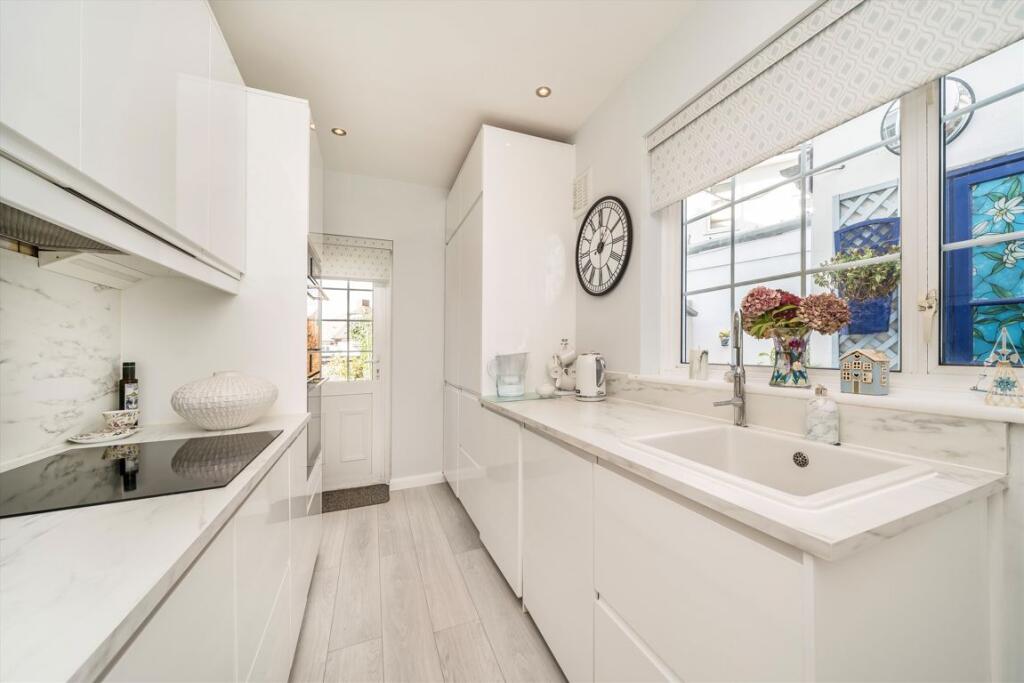 House in London, Eltham Park, Shooters Hill - View 3