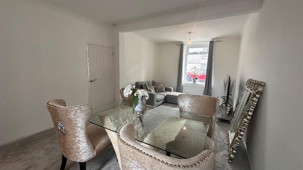 Thornwood Place, Treharris, CF46 5AB photo 2