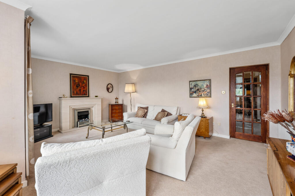 Apartment in Glasgow, East Dunbartonshire - View 4