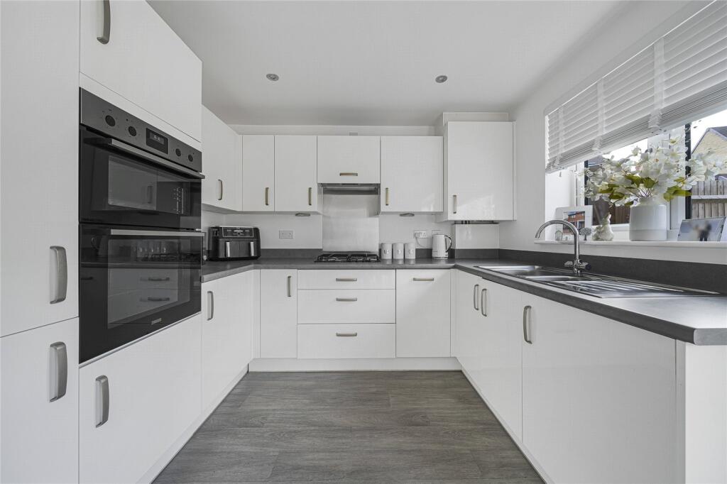 House in Dartford - View 4