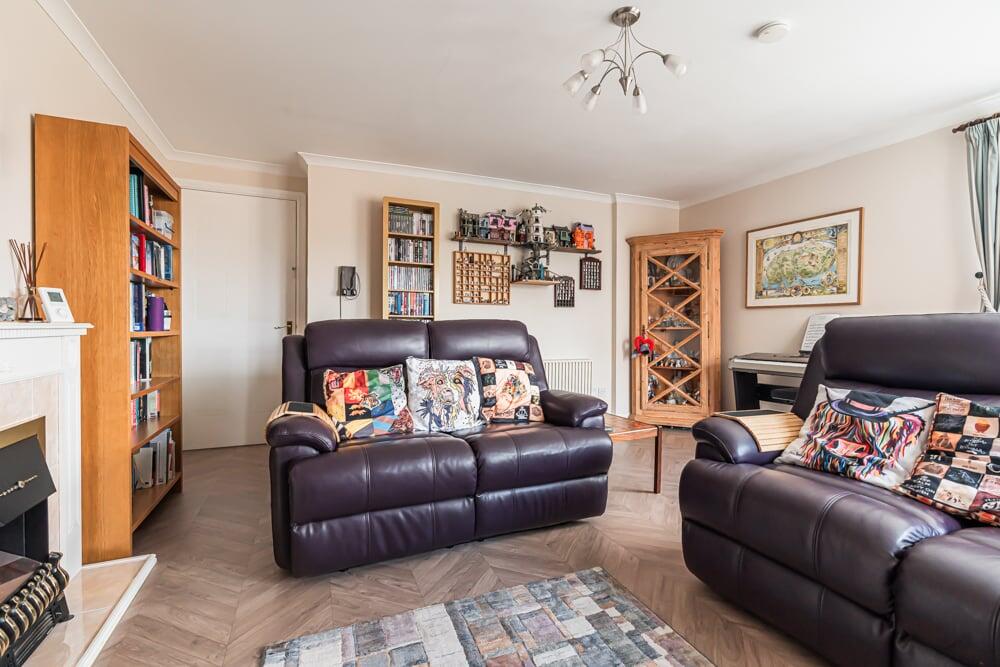 Broughton Road, Edinburgh, EH7 - View 3