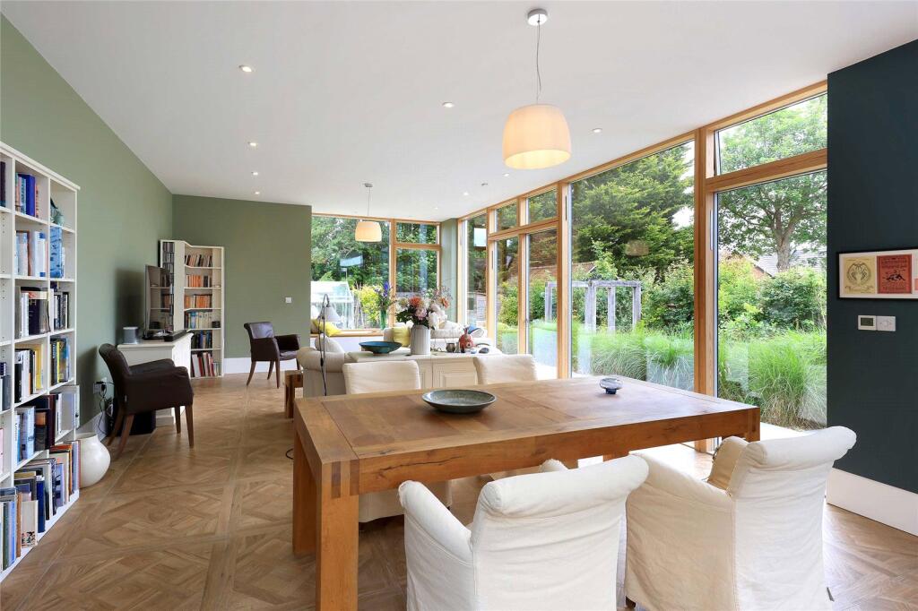 Cherry Tree Lane, Chalfont St. Peter, Gerrards Cross, Buckinghamshire, SL9 photo 3