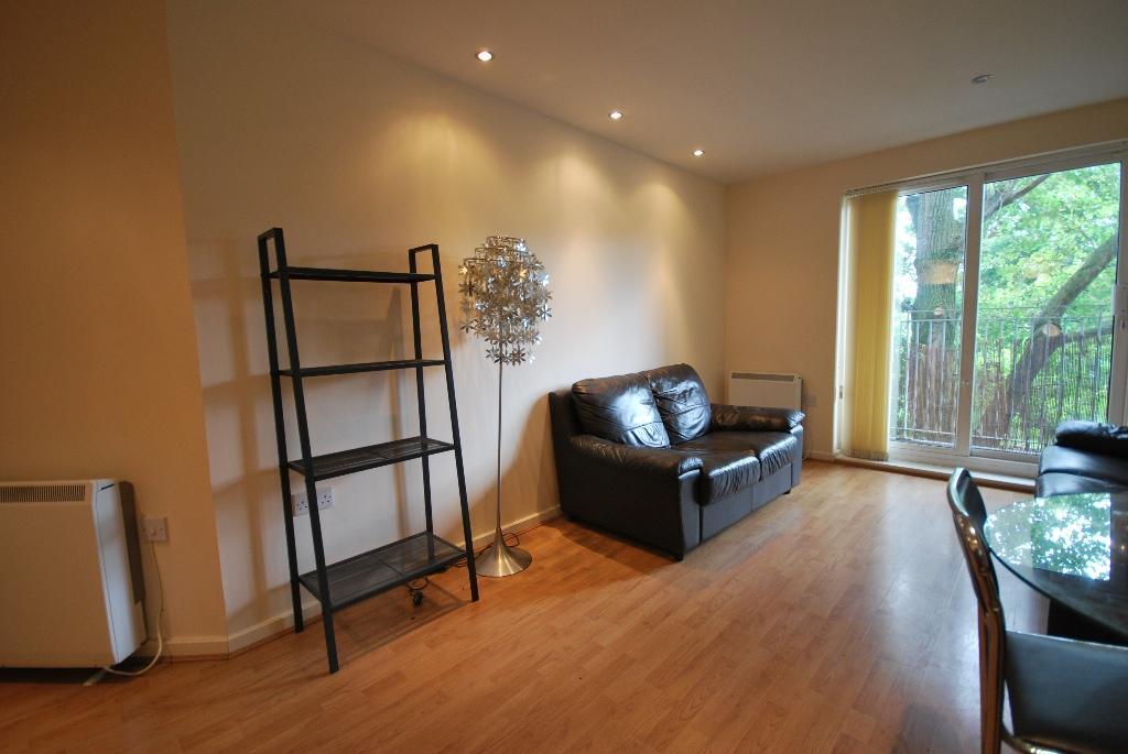Apartment in Manchester - View 4