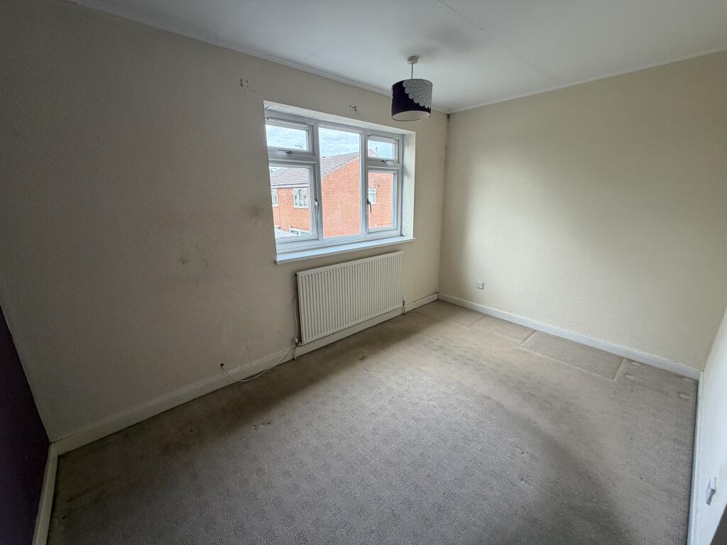 House in Nottingham, Beeston - More