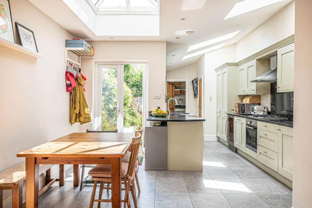 House in Basingstoke and Deane, Whitchurch - View 5