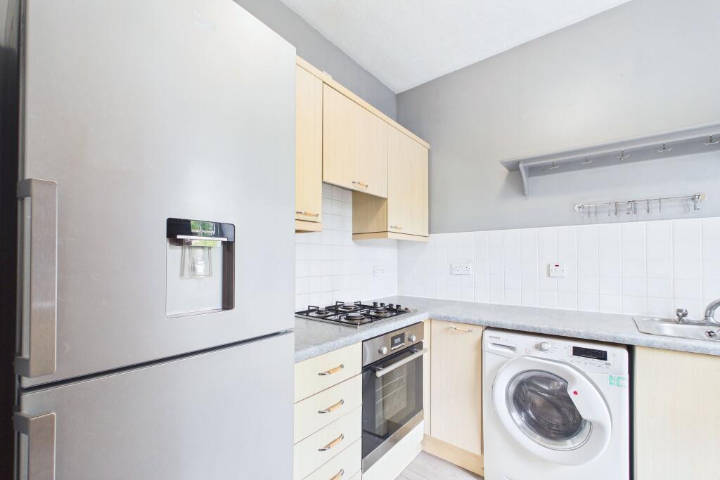 27 Thistle Terrace, Glasgow - More