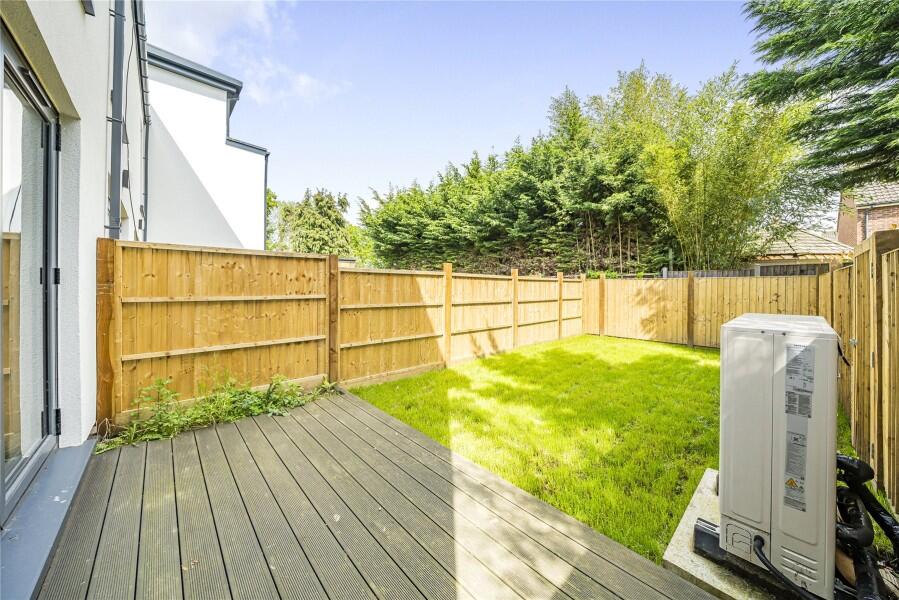 House in Kingston upon Thames - View 4